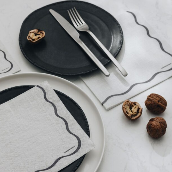 Manor Road Linen Scallop Black & White Napkin Dinner 20 Pack
